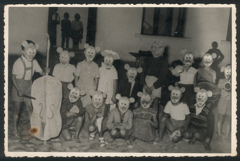 Illustration for article titled Disney cosplay in the 1930s was unadulterated horror